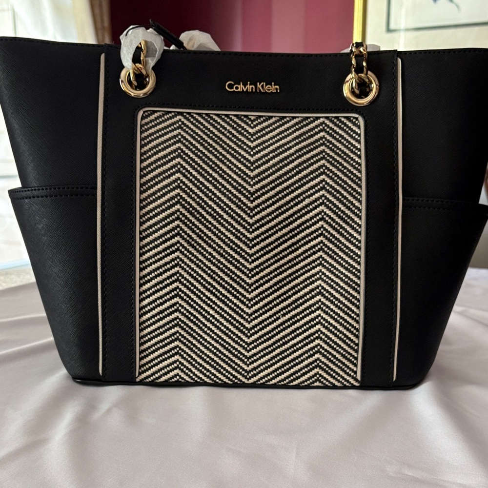 New Calvin Klein Black and White Chevron Tote